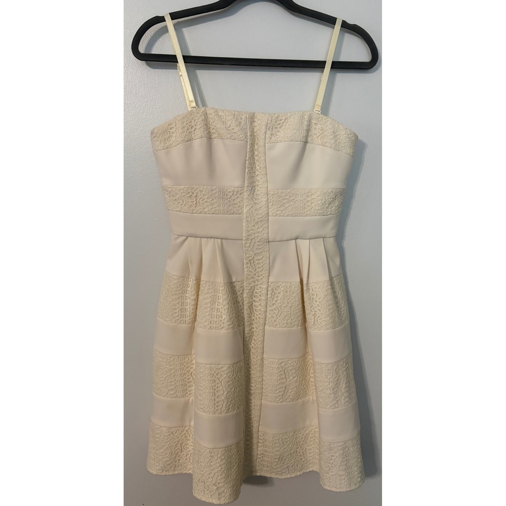 BCBGMAXAZRIA Ivory Lace Panel Fit and Flare Cocktail Dress Size 4 Creamy White